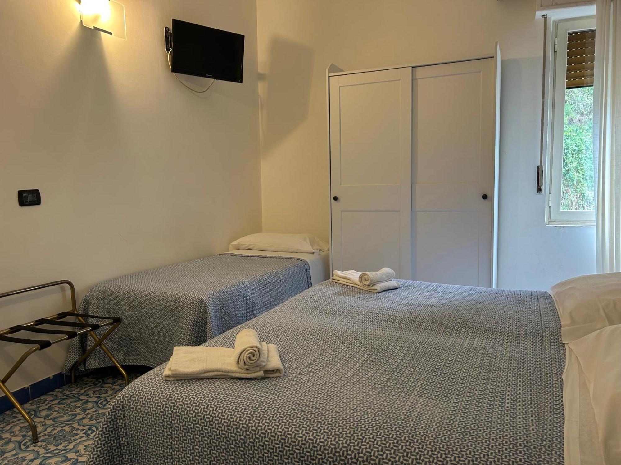 Hotel Palma Castellammare di Stabia Exterior foto