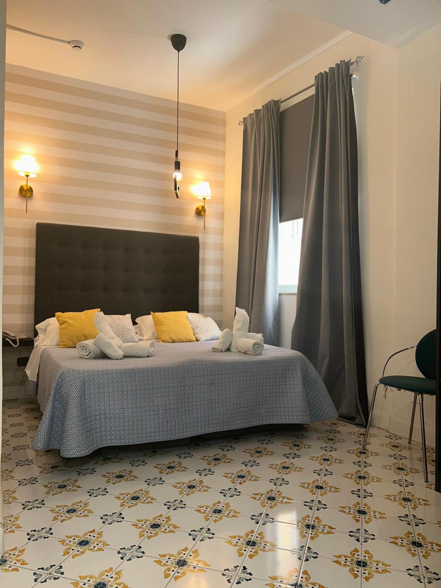 Hotel Palma Castellammare di Stabia Exterior foto