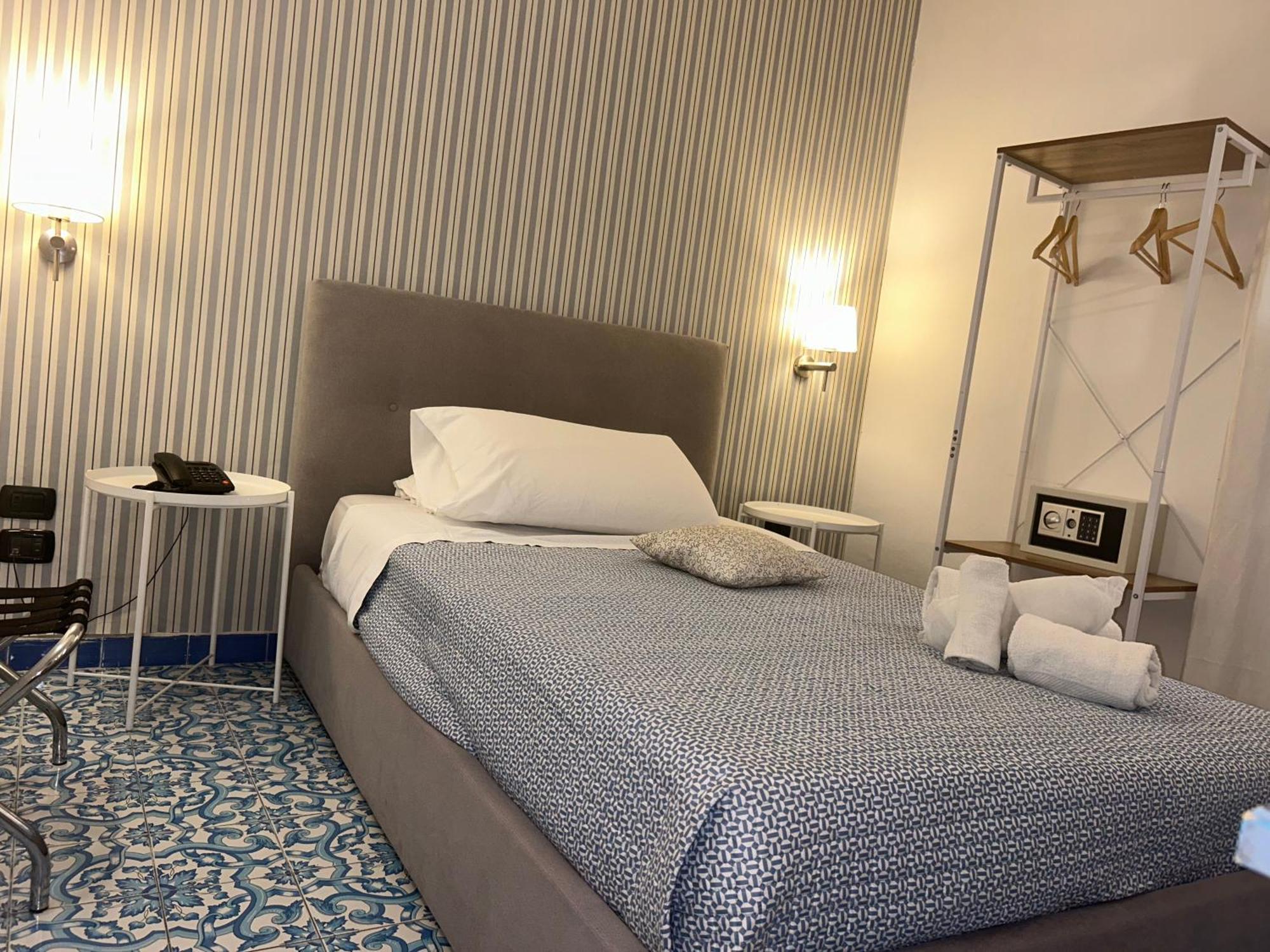 Hotel Palma Castellammare di Stabia Exterior foto